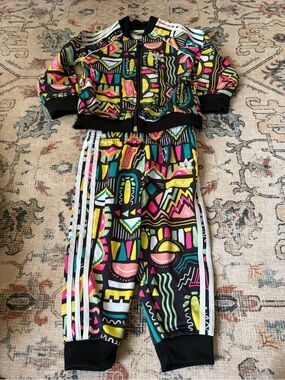 Adidas Originals Baby 12-18M 80s Retro Graphic Tracksuit Set Colorful